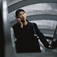 Penjualan Ponsel Bergeliat Positif